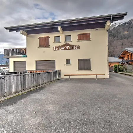 Lumineux 2 Pieces Avec Balcon Et Parking Apartment